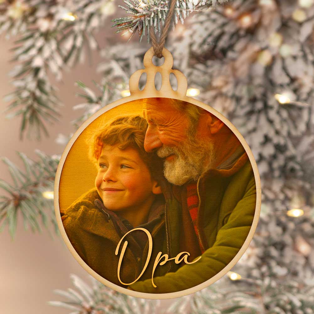 Personalisierte Weihnachtskugel aus Holz